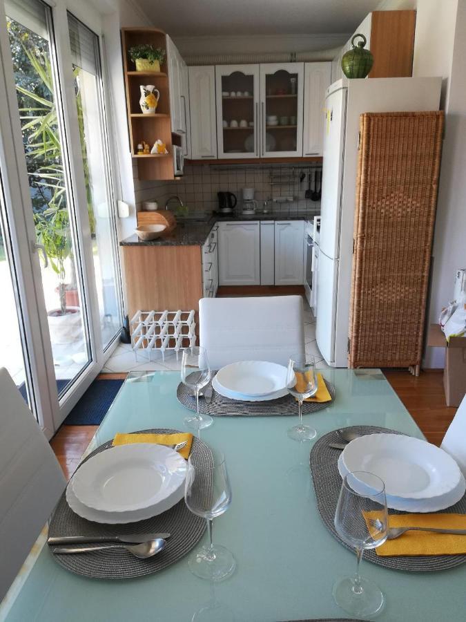 Homy Apartment In Buda, With Safe Garage And Terrace Budapest Ngoại thất bức ảnh
