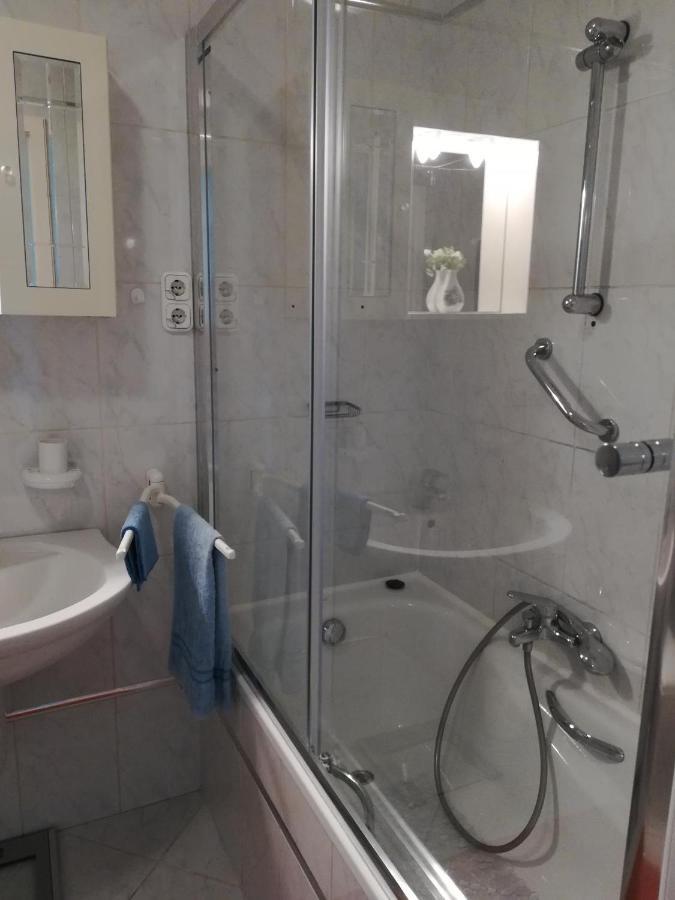 Homy Apartment In Buda, With Safe Garage And Terrace Budapest Ngoại thất bức ảnh